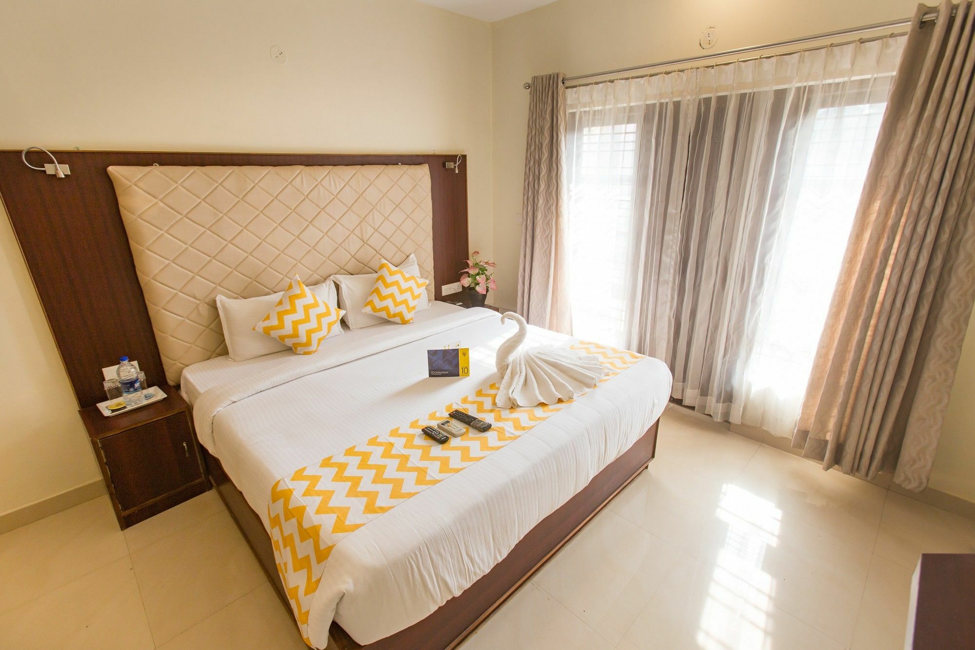 Fabhotel Millenium Stay Indiranagar Bangalore Exterior photo