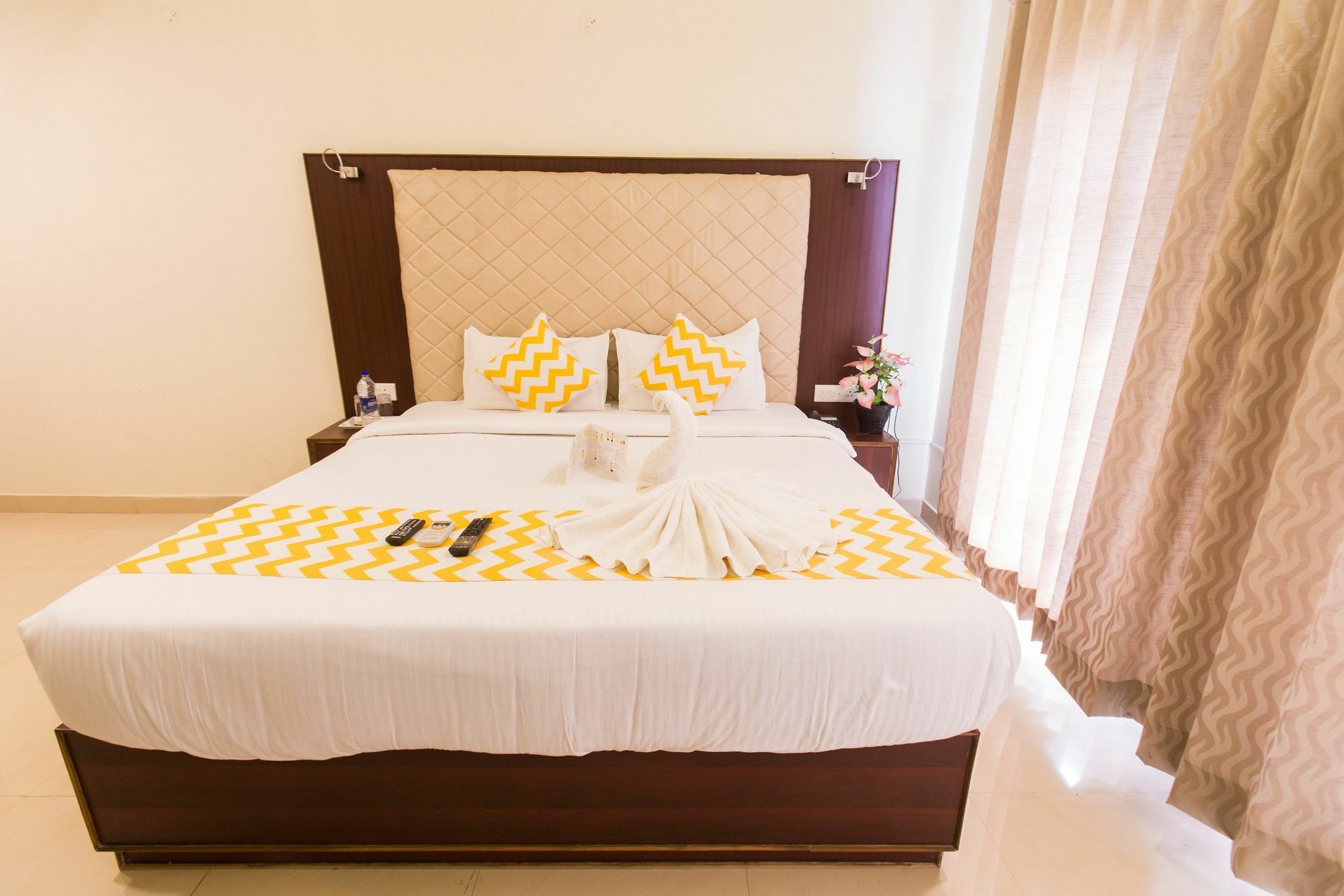 Fabhotel Millenium Stay Indiranagar Bangalore Exterior photo