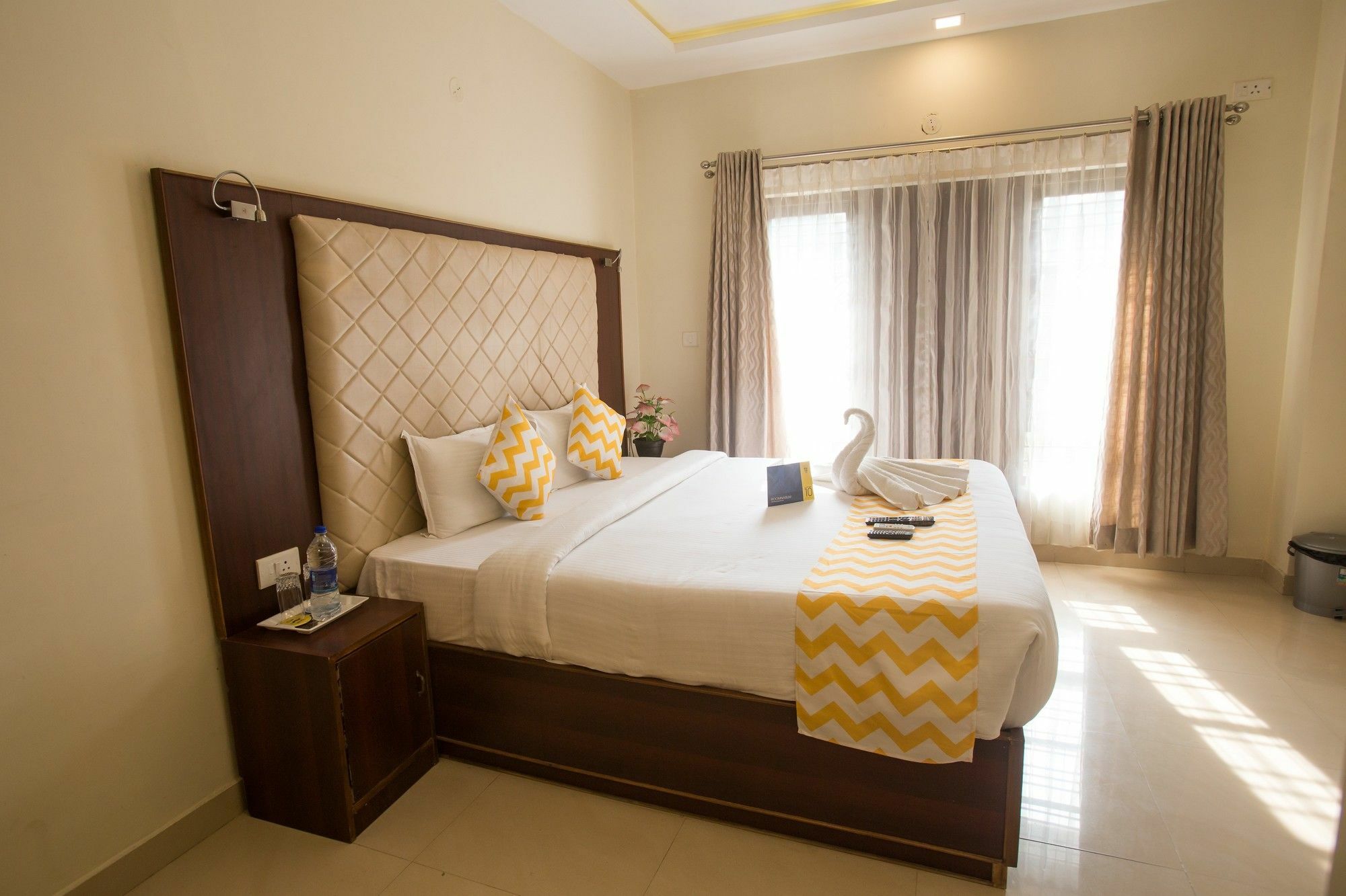 Fabhotel Millenium Stay Indiranagar Bangalore Exterior photo